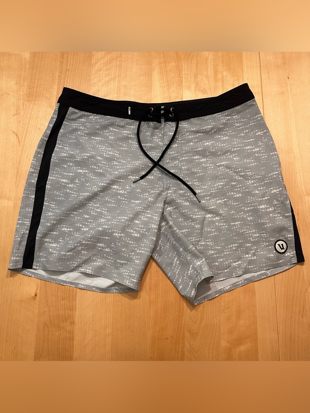 Vuori Cruise Board Shorts Mens 36 Swim Trunks
